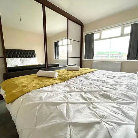 Bright 3 Bed With Free Parking Tatil Evi Leeds (West Yorkshire)